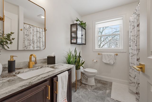 1180 Elm St Willow, Leominster, MA 01453