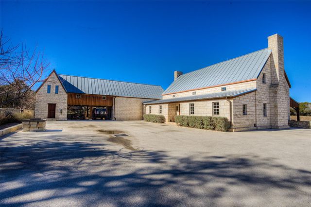 3777 Middle Creek RD, Blanco, TX 78606