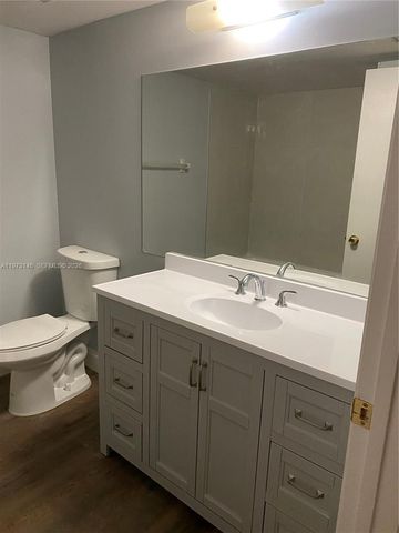 706 Gardens Dr 101, Pompano Beach, FL 33069