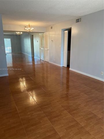 706 Gardens Dr 101, Pompano Beach, FL 33069