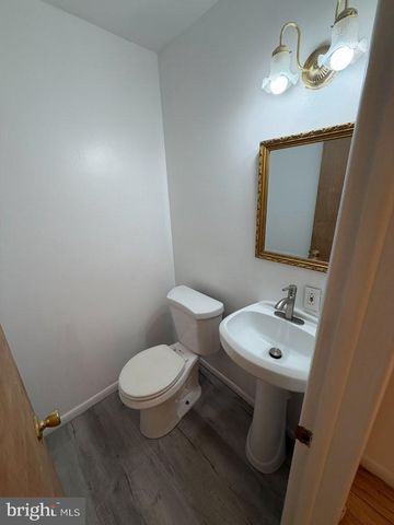 637 N BISHOP AVE, Springfield, PA 19064