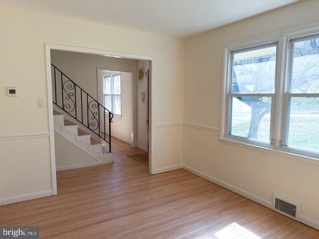 637 N BISHOP AVE, Springfield, PA 19064