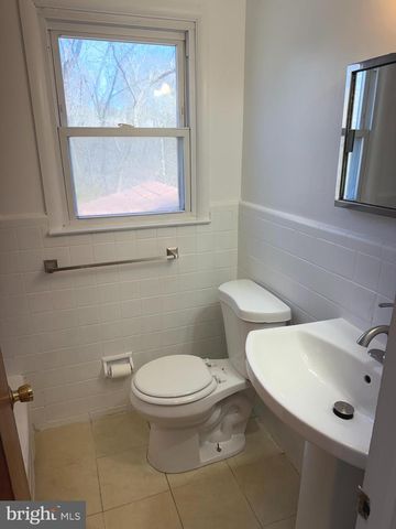 637 N BISHOP AVE, Springfield, PA 19064