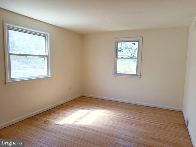 637 N BISHOP AVE, Springfield, PA 19064