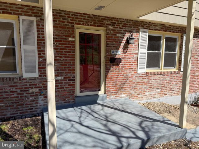 637 N BISHOP AVE, Springfield, PA 19064