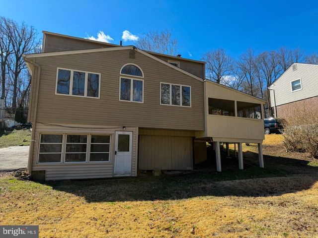 637 N BISHOP AVE, Springfield, PA 19064