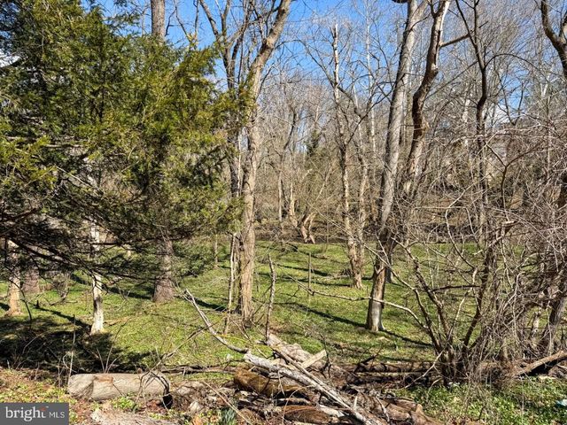 637 N BISHOP AVE, Springfield, PA 19064