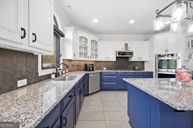 652 Crescent Ridge Trail SE, Mableton, GA 30126