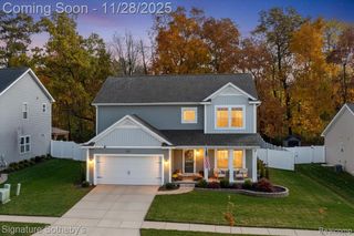 3680 Amber Oaks Drive, Howell, MI 48855