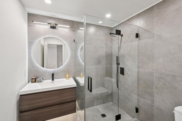 73 Alexander, Daly City, CA 94014