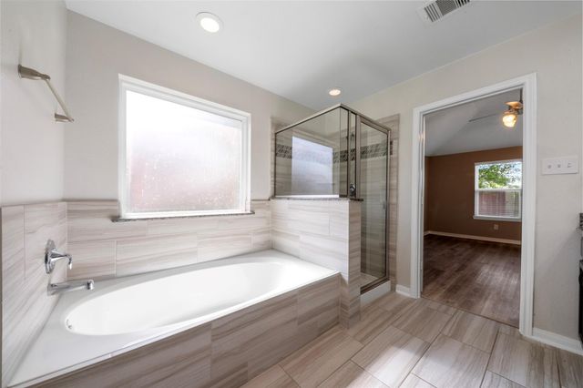 16658 Bluefin Street, Crosby, TX 77532