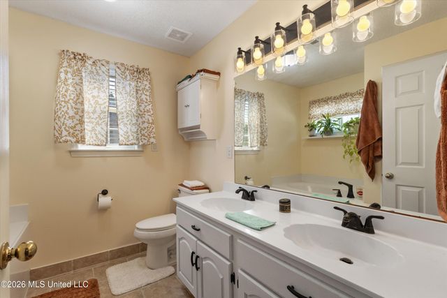 4092 Pinehurst Boulevard, Southaven, MS 38672