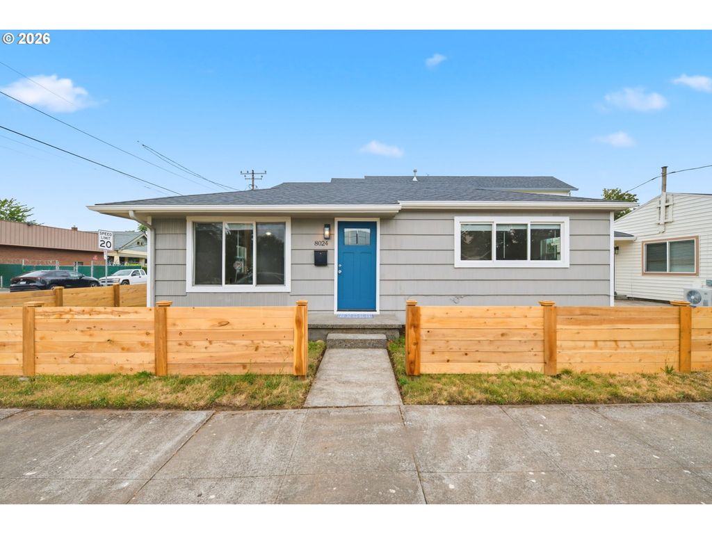 8024 Ne FREMONT St, Portland, OR 97213