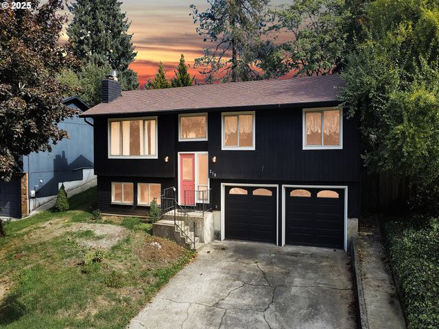 218 Nw ASH St, Mc Minnville, OR 97128