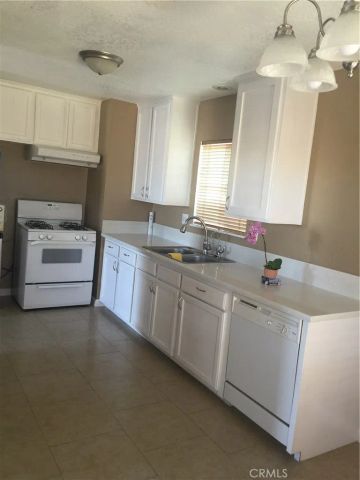 16512 Batson Place, Victorville, CA 92395