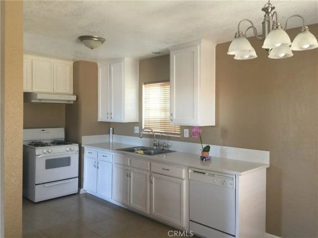 16512 Batson Place, Victorville, CA 92395