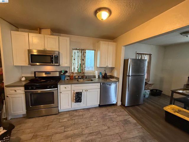 860 7Th St, Richmond, CA 94801