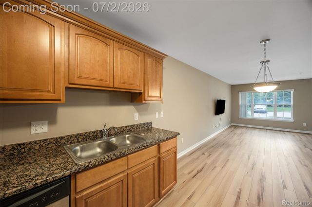 11325 N Woods Drive, Shelby Charter Township, MI 48317