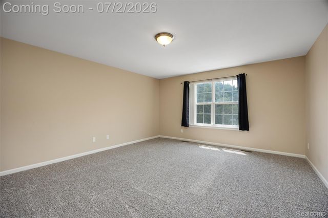 11325 N Woods Drive, Shelby Charter Township, MI 48317