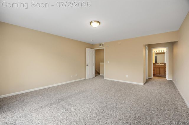 11325 N Woods Drive, Shelby Charter Township, MI 48317