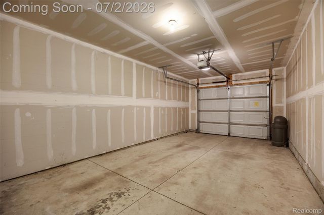 11325 N Woods Drive, Shelby Charter Township, MI 48317