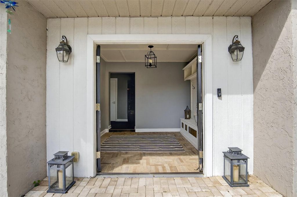 Image 3 of property listing at 4472 WINDERLAKES DRIVE, Orlando, FL 32835