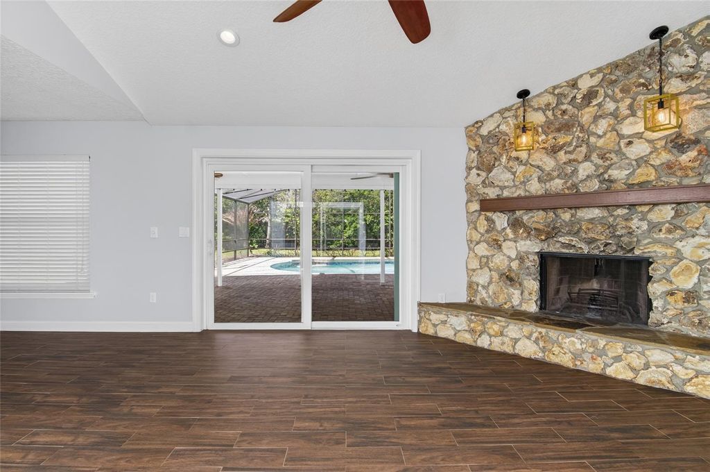 Image 26 of property listing at 4472 WINDERLAKES DRIVE, Orlando, FL 32835