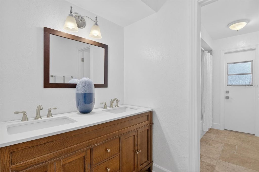 Image 33 of property listing at 4472 WINDERLAKES DRIVE, Orlando, FL 32835