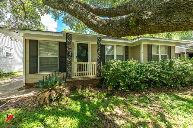 3890 Greenway Place, Shreveport, LA 71105