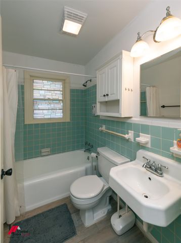 3890 Greenway Place, Shreveport, LA 71105