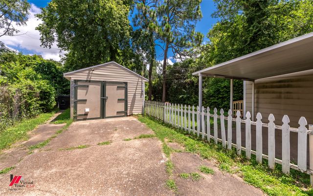 3890 Greenway Place, Shreveport, LA 71105
