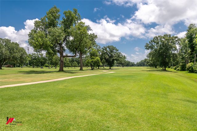3890 Greenway Place, Shreveport, LA 71105
