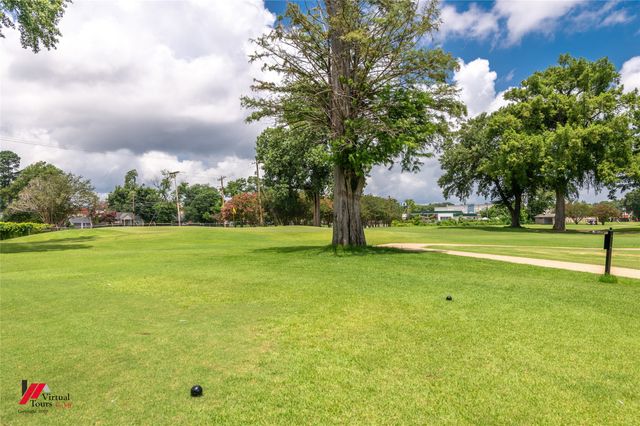 3890 Greenway Place, Shreveport, LA 71105