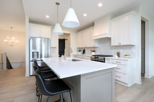 2257 Green Leaf Circle, Norwalk, IA 50211