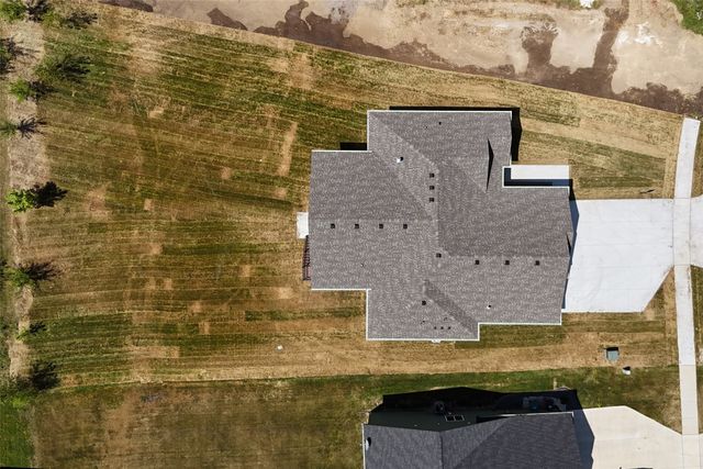 2257 Green Leaf Circle, Norwalk, IA 50211