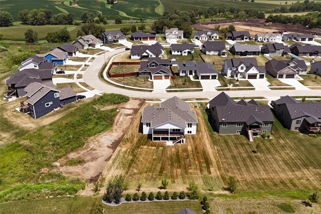 2257 Green Leaf Circle, Norwalk, IA 50211