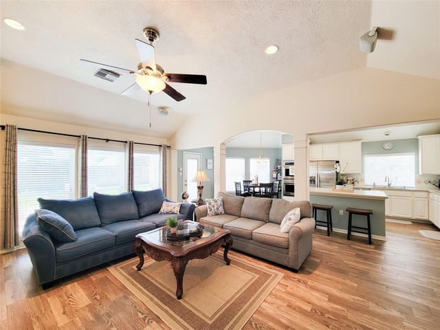 17431 Saddle Brush Trail, Houston, TX 77095