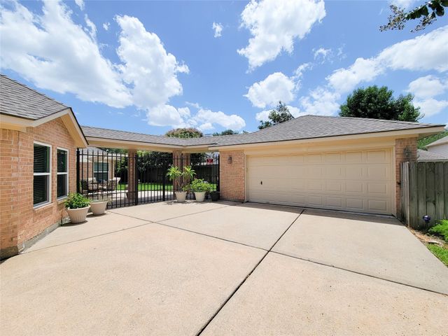 17431 Saddle Brush Trail, Houston, TX 77095