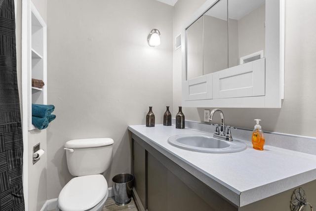 2513 WHITE OAKS Drive, Beloit, WI 53511