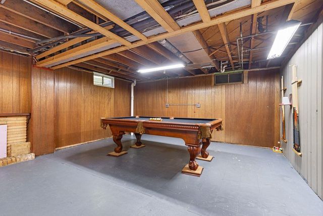 2513 WHITE OAKS Drive, Beloit, WI 53511