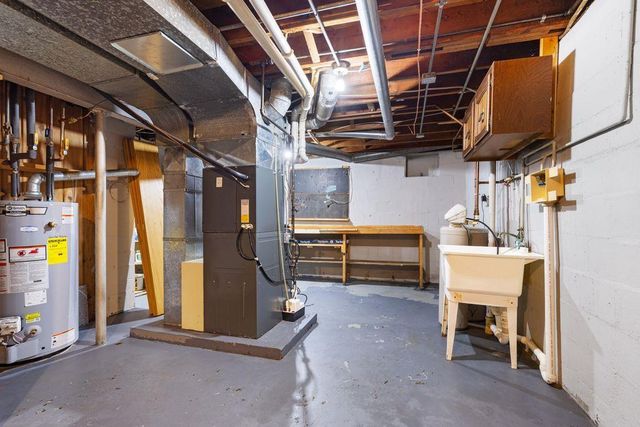 2513 WHITE OAKS Drive, Beloit, WI 53511