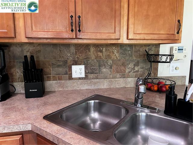 8549 Gateway Road, Upper Macungie Twp, PA 18031
