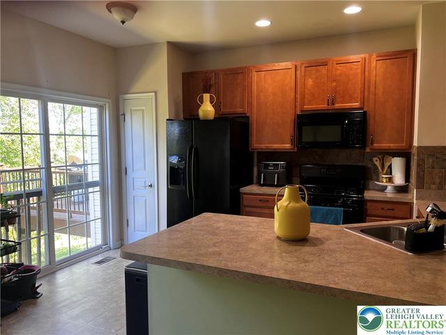 8549 Gateway Road, Upper Macungie Twp, PA 18031