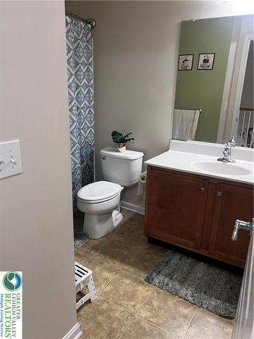 8549 Gateway Road, Upper Macungie Twp, PA 18031