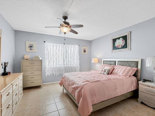 1330 GLEN OAKS DRIVE E 174D, Sarasota, FL 34232