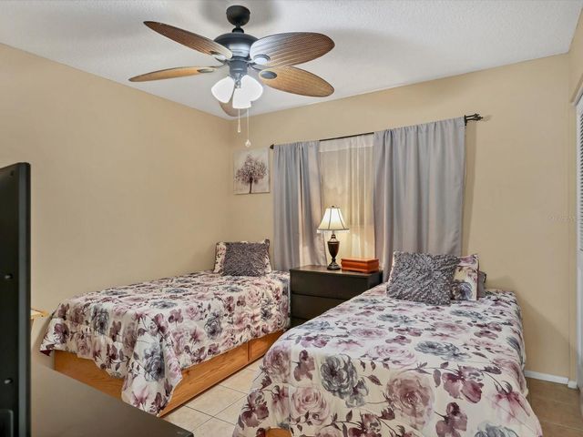 1330 GLEN OAKS DRIVE E 174D, Sarasota, FL 34232