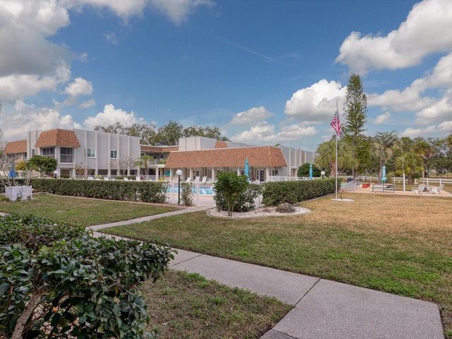 1330 GLEN OAKS DRIVE E 174D, Sarasota, FL 34232