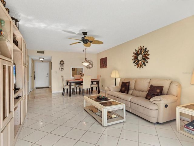 1330 GLEN OAKS DRIVE E 174D, Sarasota, FL 34232