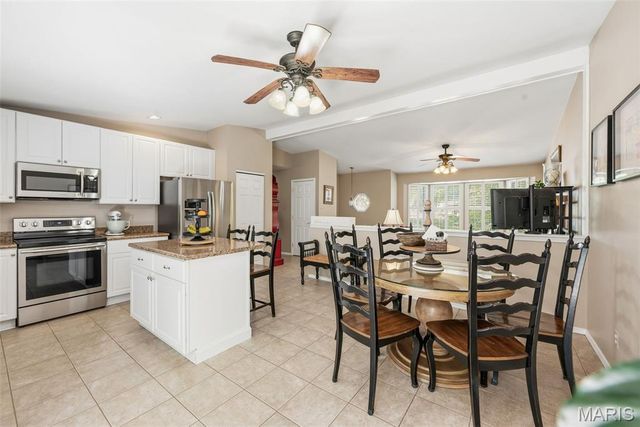 68 Sparrow Point Circle, Fenton, MO 63026