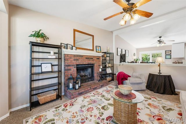 68 Sparrow Point Circle, Fenton, MO 63026
